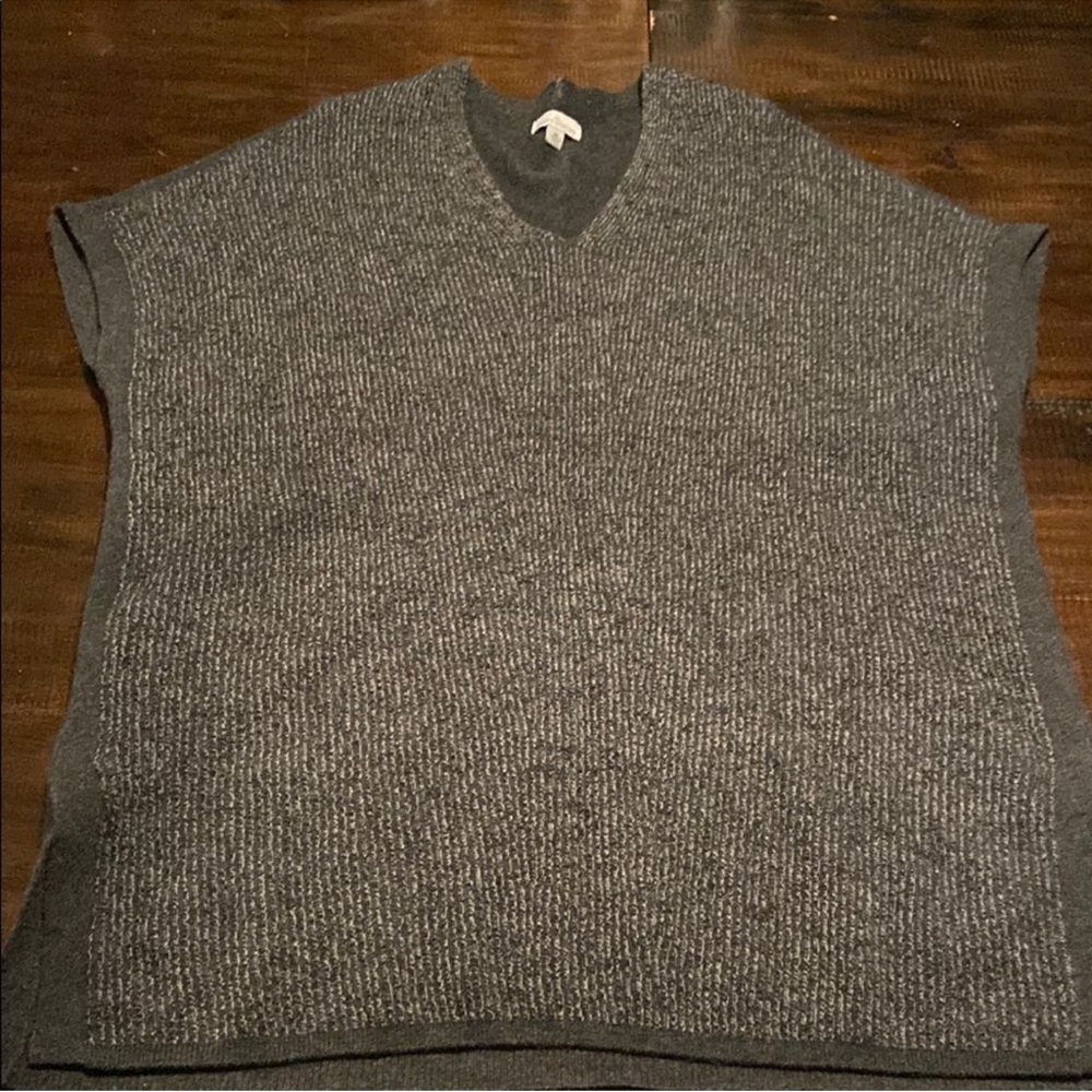L.L. Bean vneck signature cashmere sweater poncho